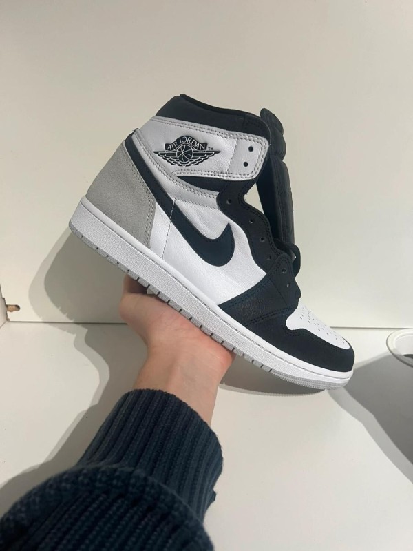 Nike Air Jordan 1 High Bleached Coral