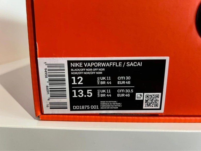Nike X Sacai Vaporwaffle Black Gum