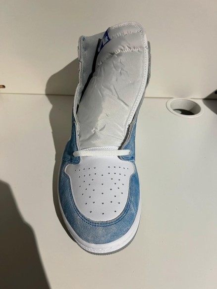 Nike Air Jordan 1 High Hyper Royal Smoke Grey