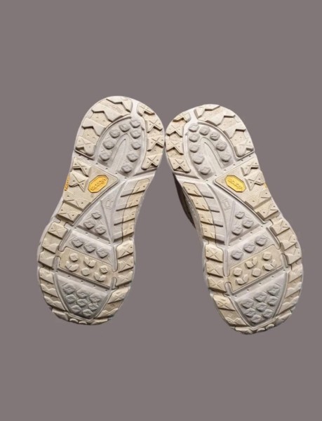 Hoka One One Tor Ultra Low x Engineered Garments taille 40 2/3