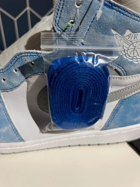 Nike Air Jordan 1 High Hyper Royal Smoke Grey