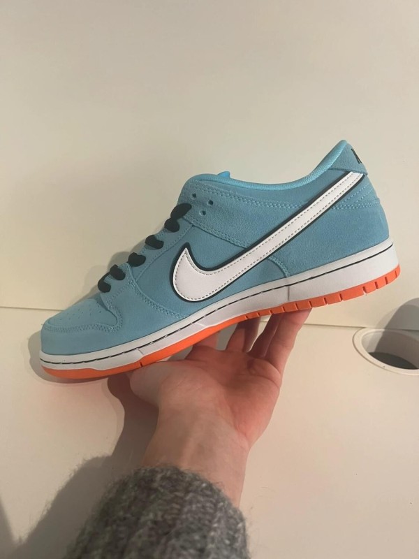 Nike SB Dunk Low Gulf 58 2