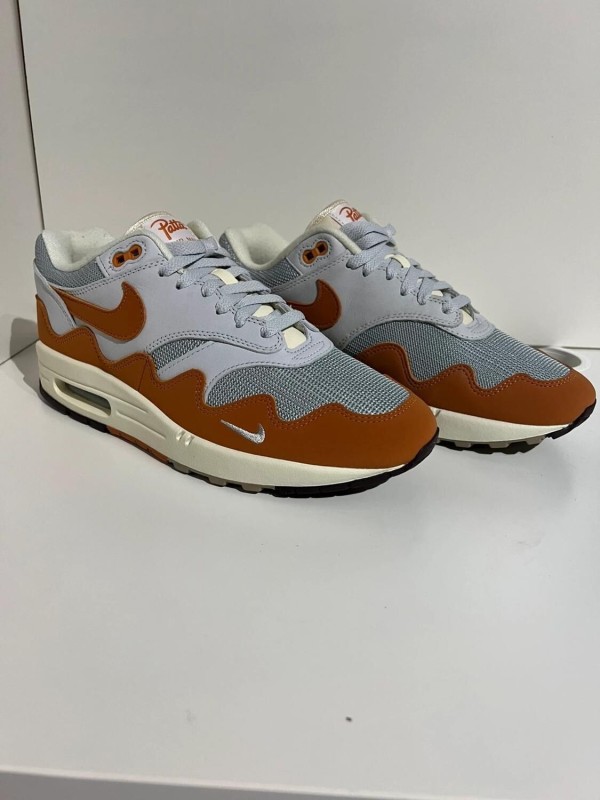 Nike Air Max 1 Patta Monarch (with bracelet) 2