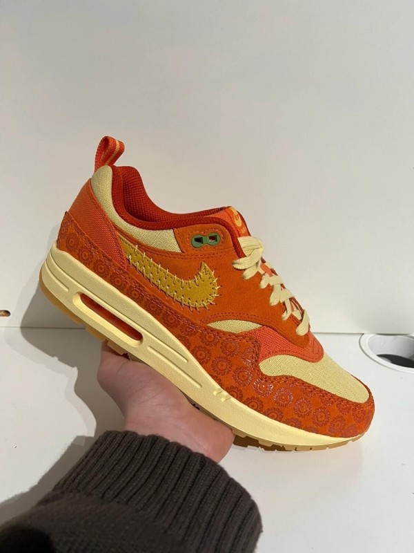 Nike Air Max 1 Somos Familia