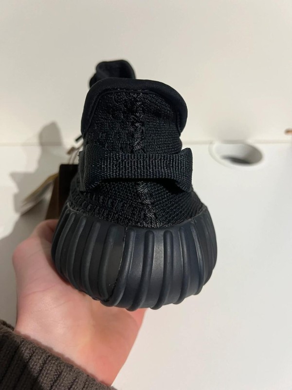 Yeezy 350 V2 Onyx 2