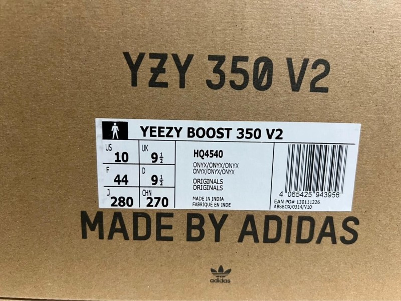 Yeezy 350 V2 Onyx