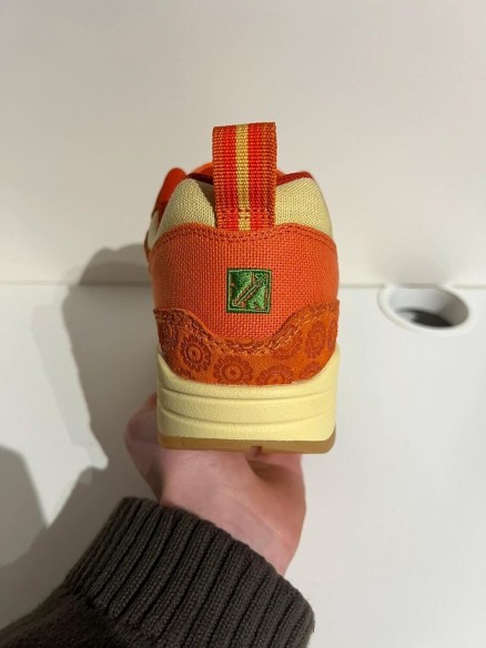 Nike Air Max 1 Somos Familia
