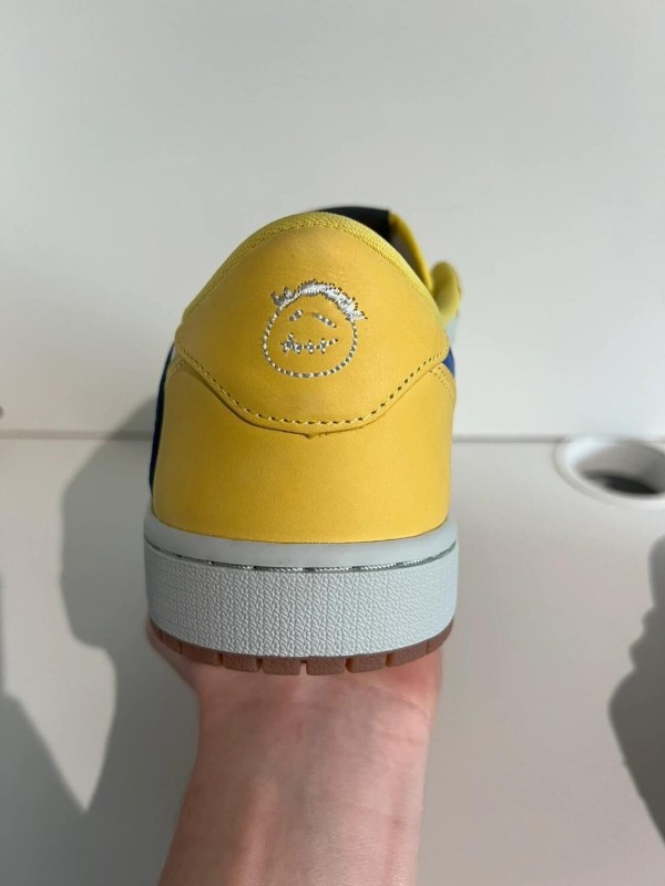 Nike Air Jordan 1 Low Travis Scott Canary 2