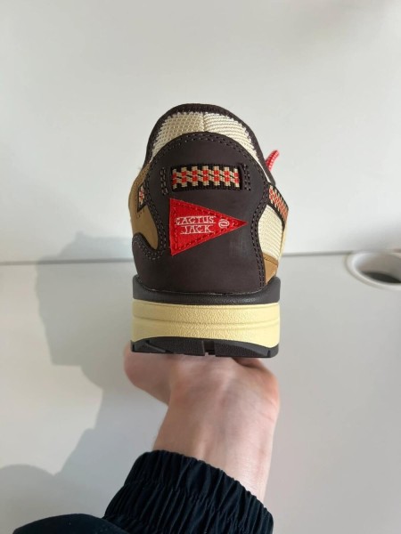 Nike Air Max 1 Travis Scott Baroque Brown