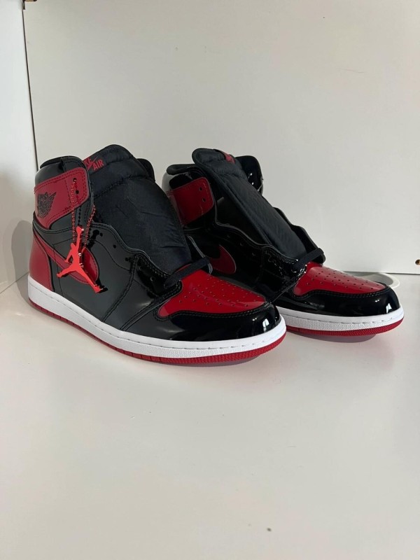 Nike Air Jordan 1 high Patent Bred 2