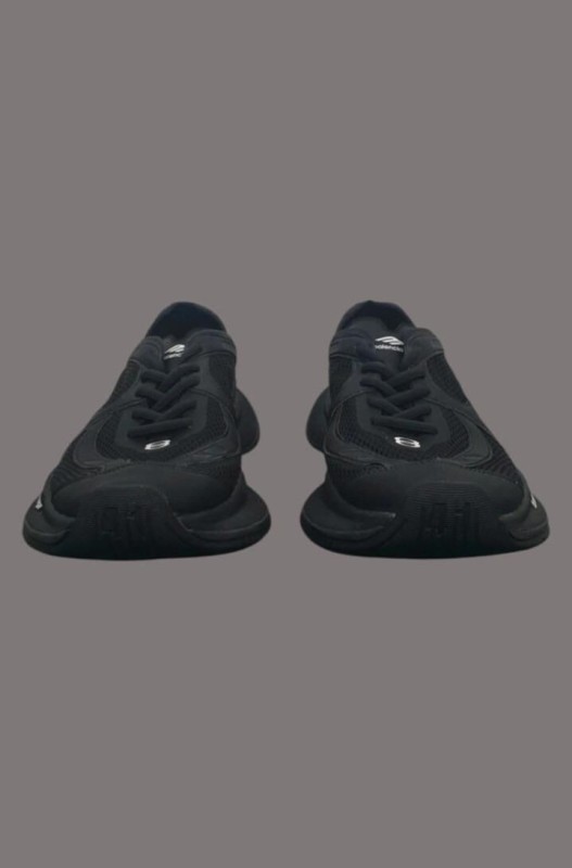 Balenciaga Circuit Black taille 41 2