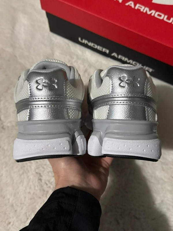 Under Armour UA Sola 'White Metallic Silver' 40,5 2