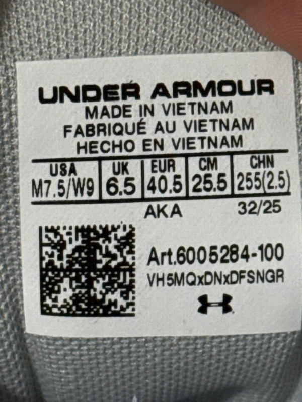 Under Armour UA Sola 'White Metallic Silver' 40,5 2