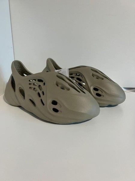 Yeezy Foam Runner Stone Salt