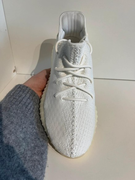 Yeezy 350 V2 Cream