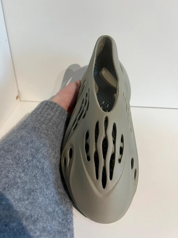 Yeezy Foam Runner Stone Salt 2