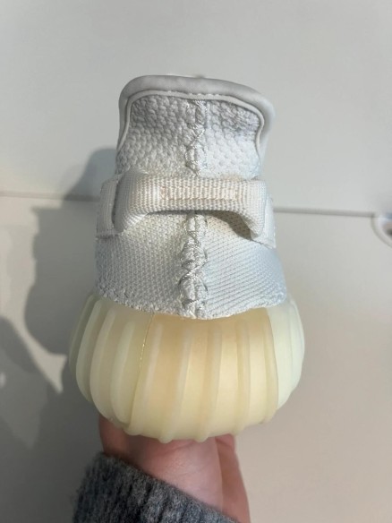 Yeezy 350 V2 Cream
