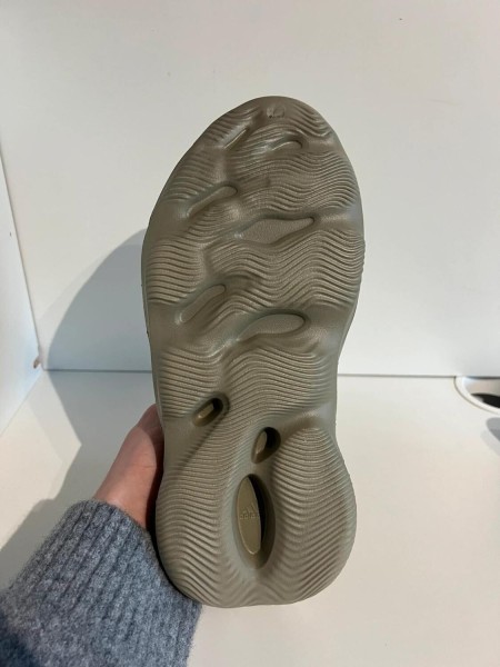 Yeezy Foam Runner Stone Salt