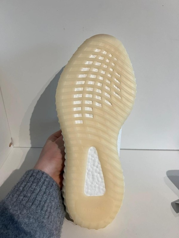 Yeezy 350 V2 Cream 2