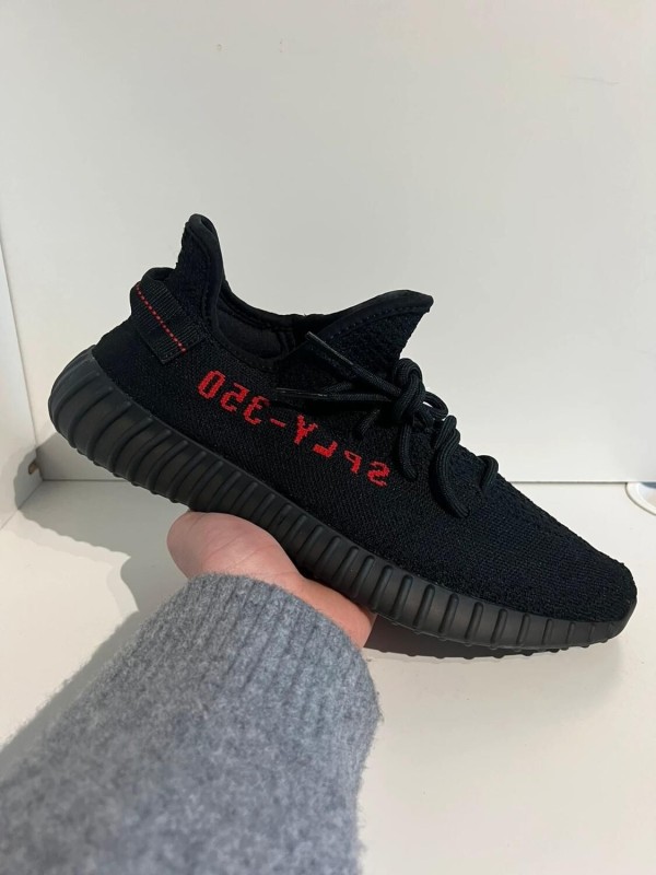 Yeezy 350 V2 Bred