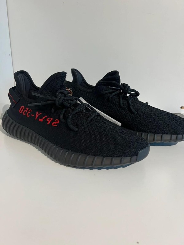 Yeezy 350 V2 Bred 2