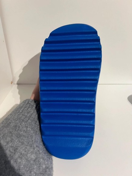 Yeezy Slide Azure
