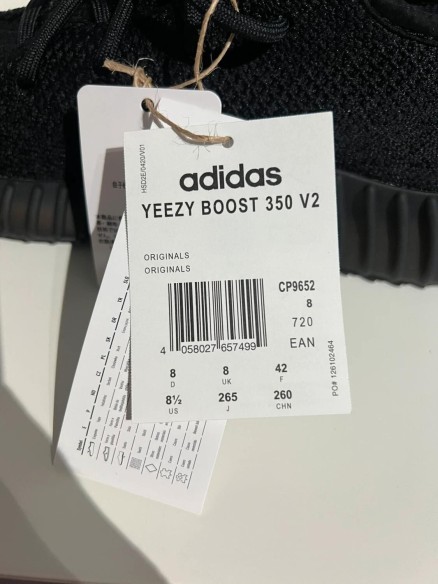 Yeezy 350 V2 Bred