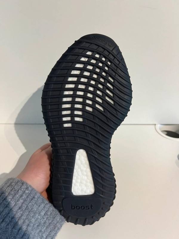 Yeezy 350 V2 Oreo 2