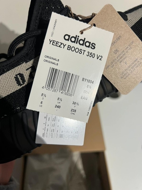 Yeezy 350 V2 Oreo 2