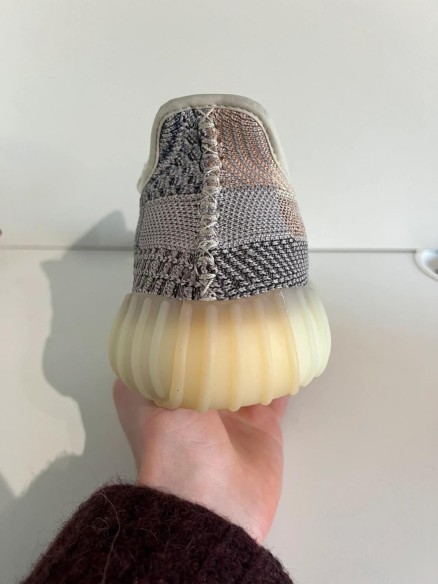 Yeezy 350 V2 Ash Pearl