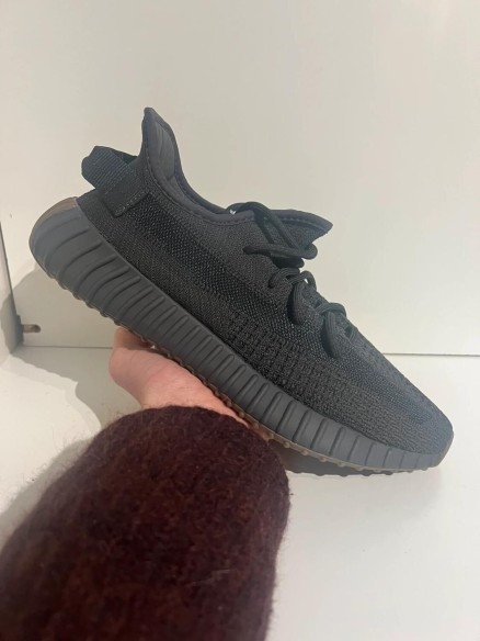 Yeezy 350 V2 Cinder