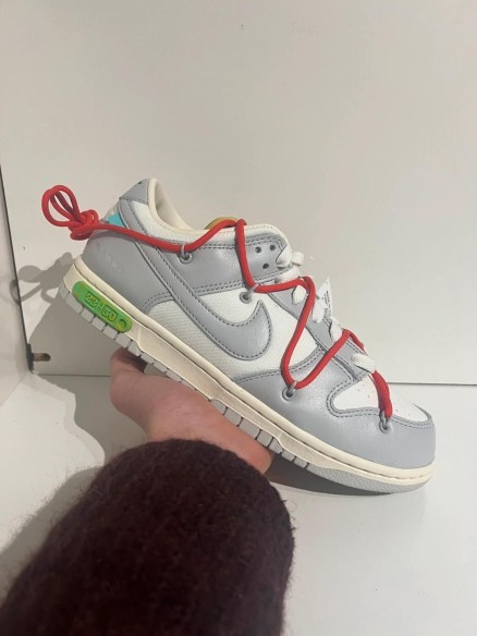 Nike Dunk Low x Off-White lot 23