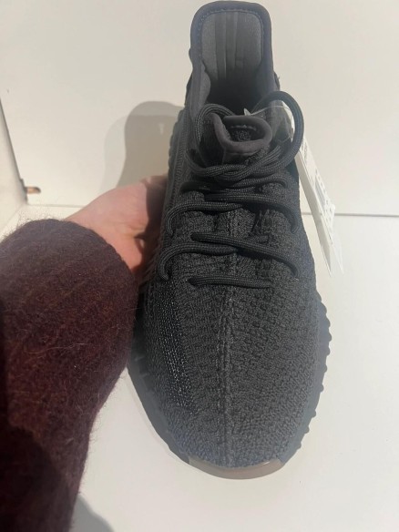 Yeezy 350 V2 Cinder