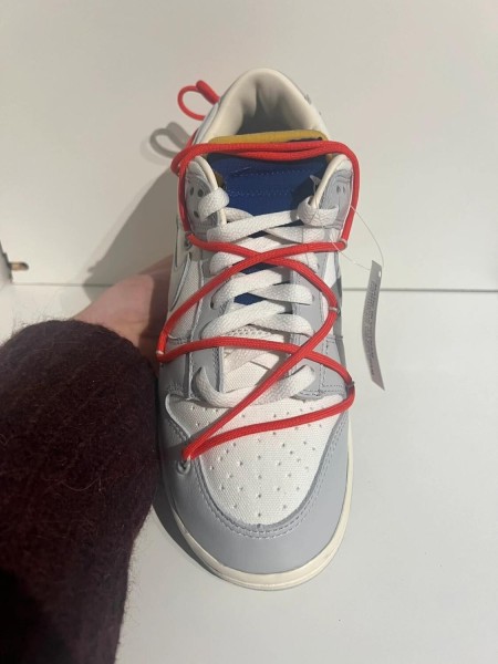 Nike Dunk Low x Off-White lot 23
