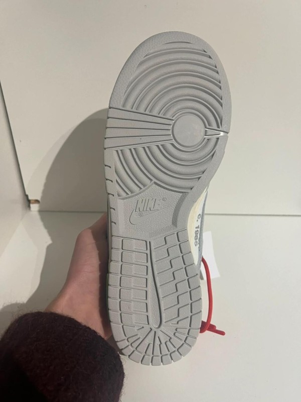 Nike Dunk Low x Off-White lot 23 2