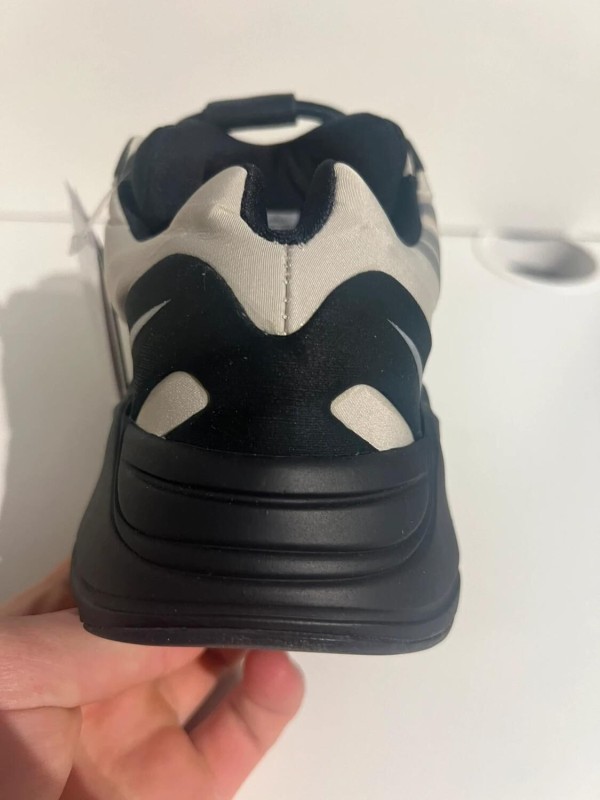 Yeezy 700 MNVN Bone 2