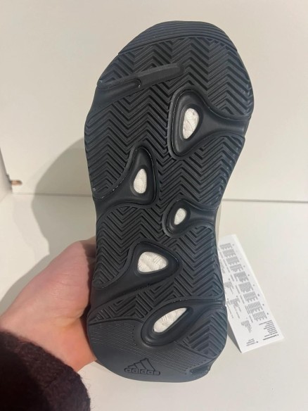 Yeezy 700 MNVN Bone