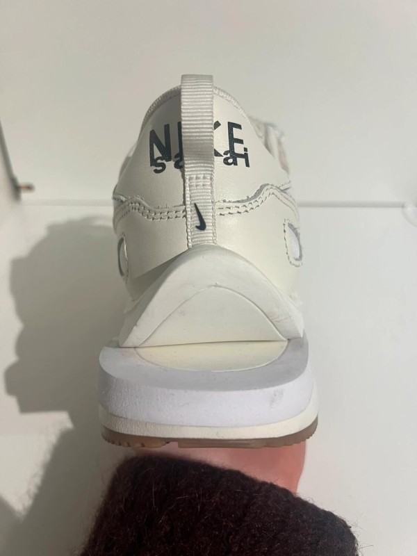 Nike X Sacai Vaporwaffle Sail Gum 2