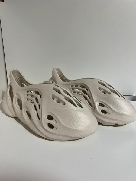 Yeezy Foam Runner Sand
