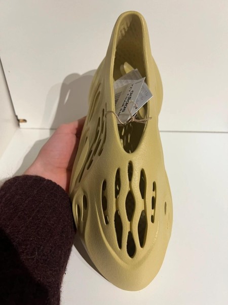 Yeezy Foam Runner Sulfur