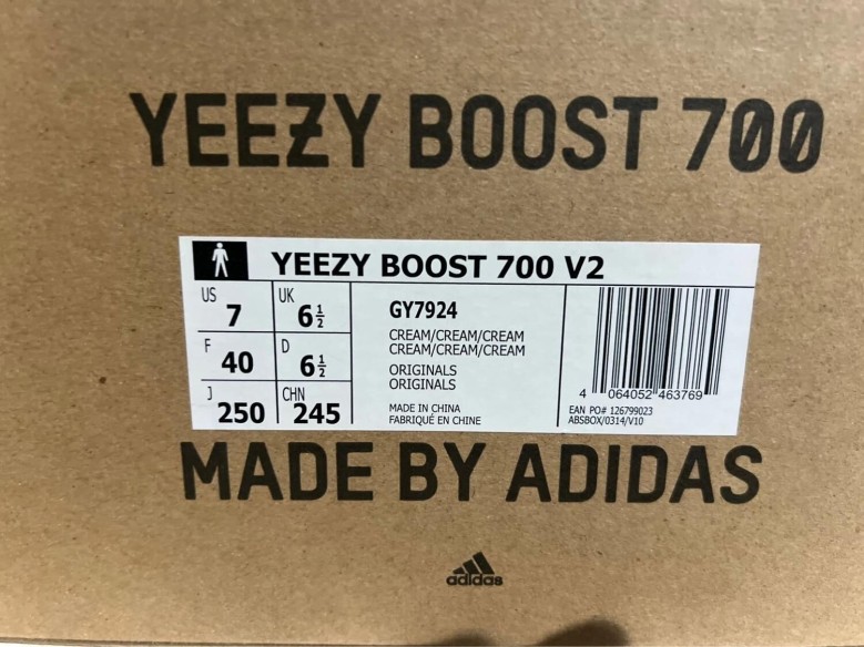Yeezy 700 V2 Static