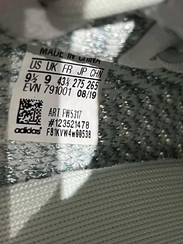 Yeezy 350 V2 Cloud (Reflective) 2