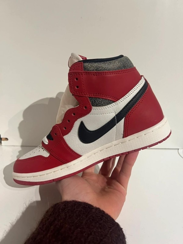 Nike Air Jordan 1 High Lost and Found 2