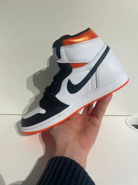 Nike Air Jordan 1 High Electro Orange