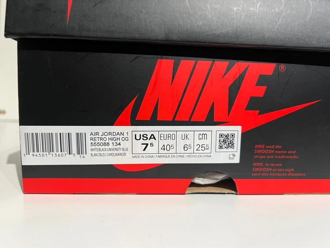 Nike Air Jordan 1 High University Blue 2