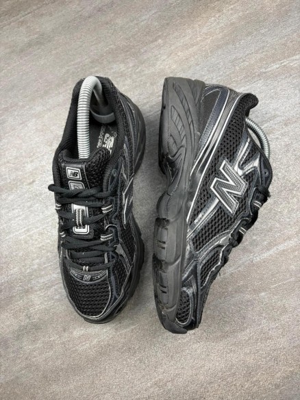 New Balance 740 black - taille 37