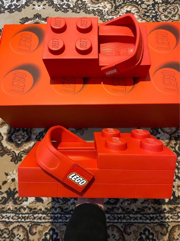 Crocs X LEGO 2