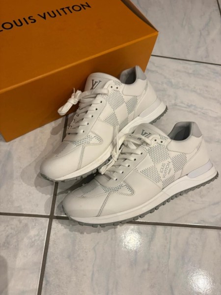 Louis Vuitton run away damier gris blanc taille 8 42,5-43