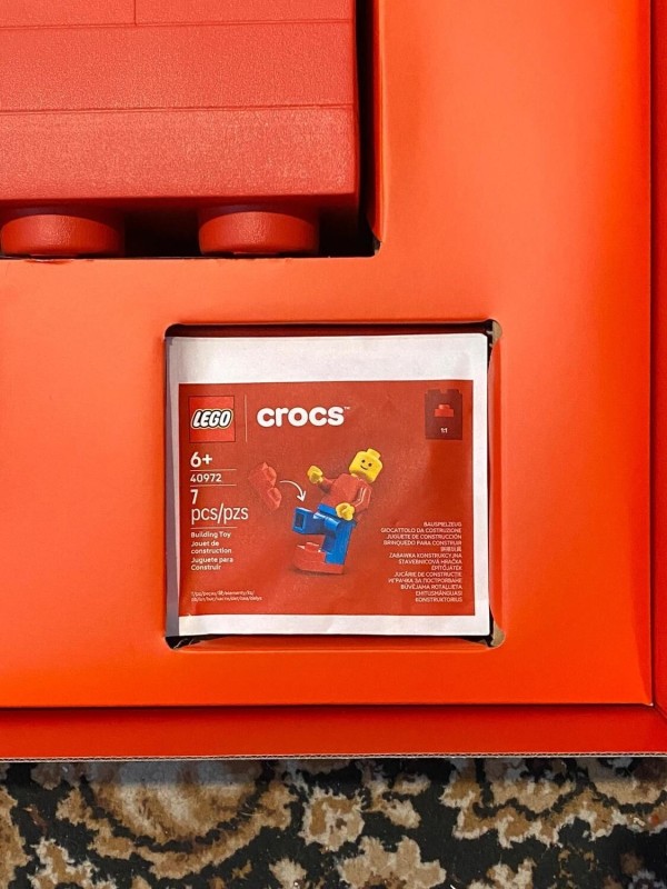 Crocs X LEGO 2