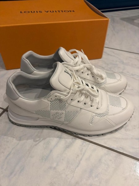 Louis Vuitton run away damier gris blanc taille 8 42,5-43